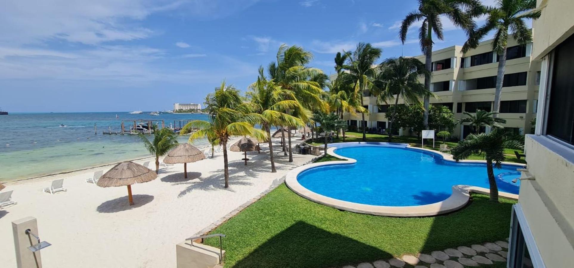 Oceanfront Condo At Unique Location Cancún Extérieur photo